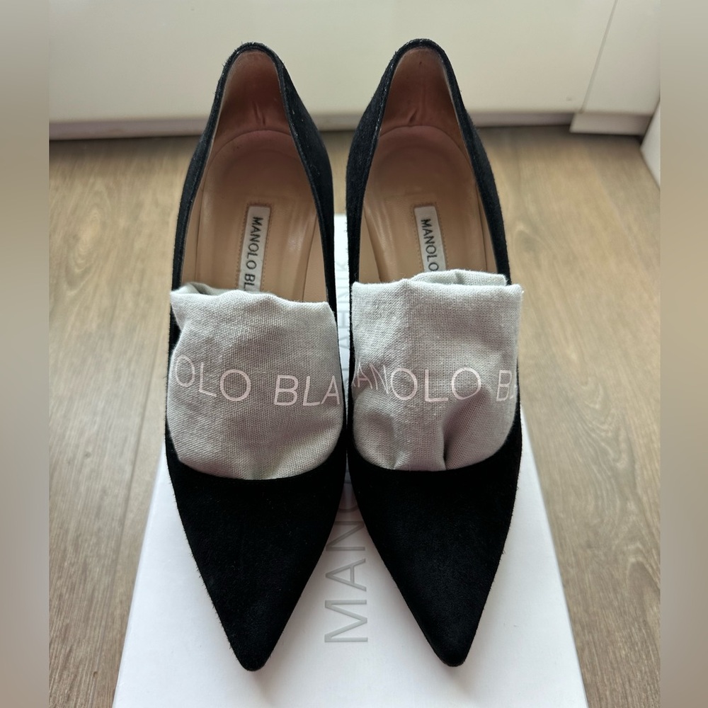 Manolo Blahnik
BB 70mm suede pumps
